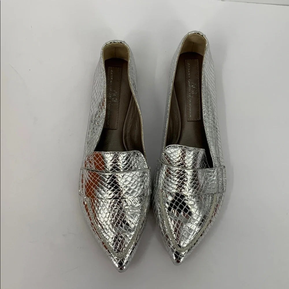 AGL Softy Pointy toe shoe loafer metallic silver snake textured Italy EUC 36 6